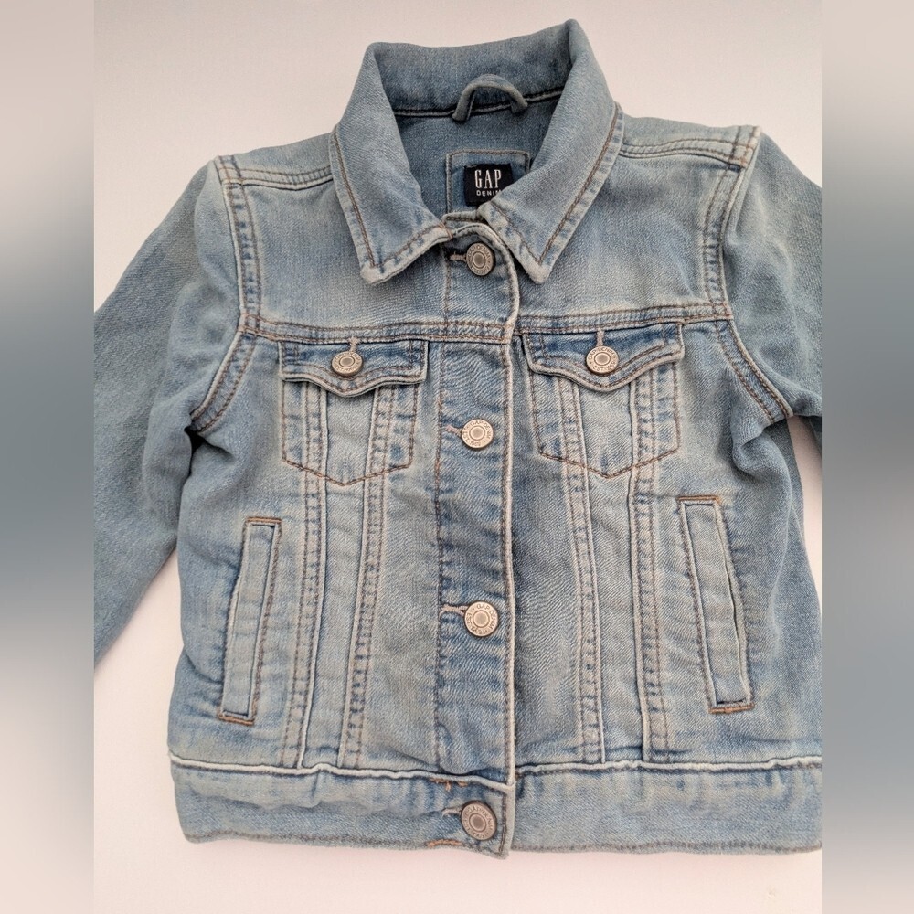 GAP Kids (XS) Unisex Whitewashed/Distressed Light Blue Denim/Jean Jacket - Picture 2 of 11